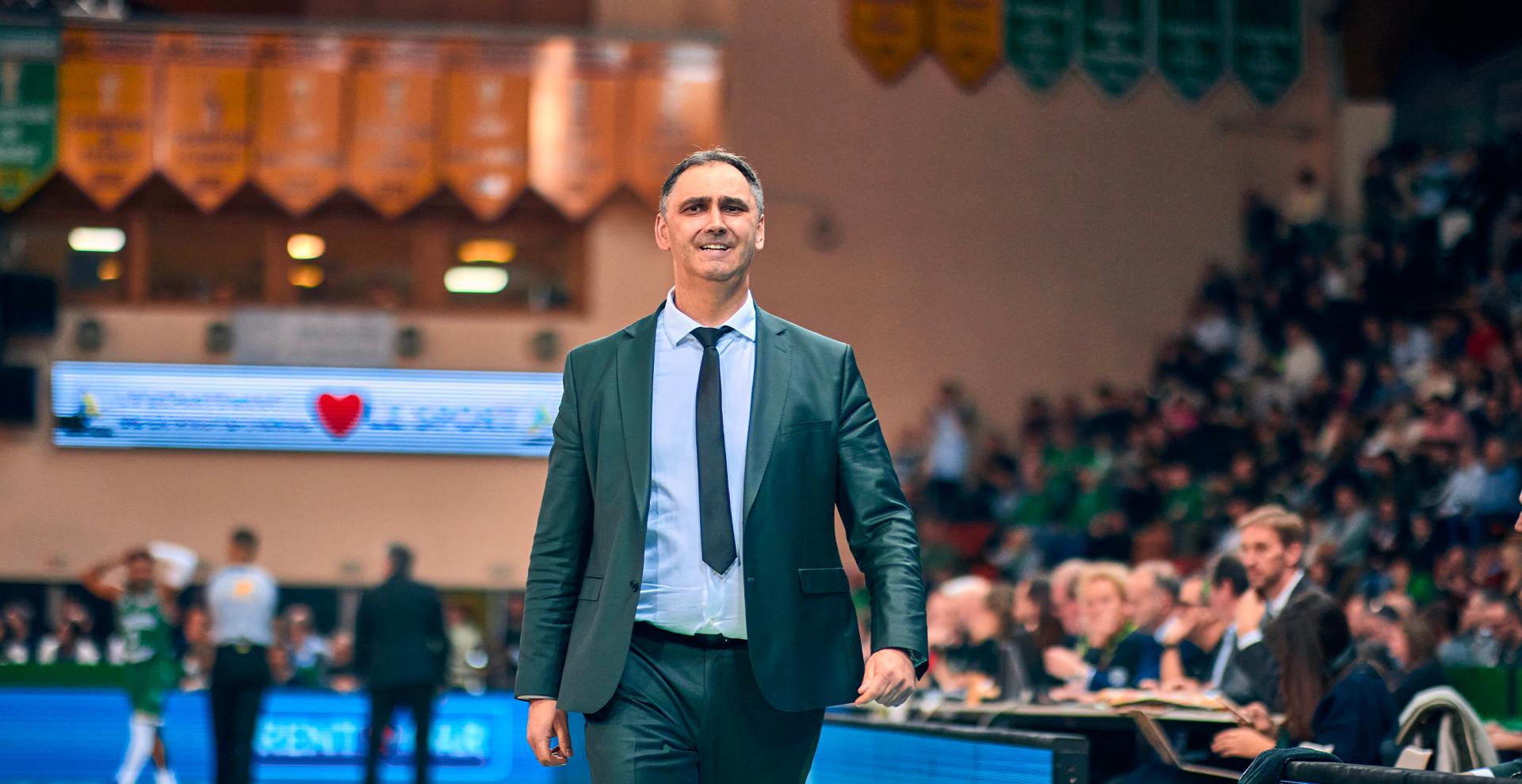 Dario Gjergja mis à pied.